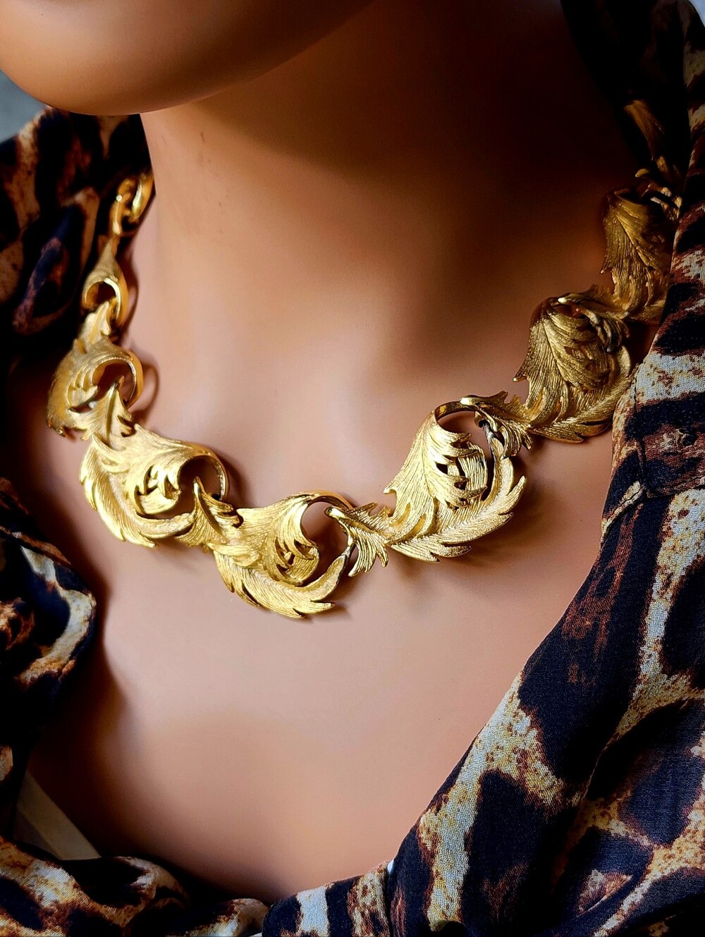Vintage Gold Chunky Big Link Baroque Leaf Chain Statement Necklace Anique vibe